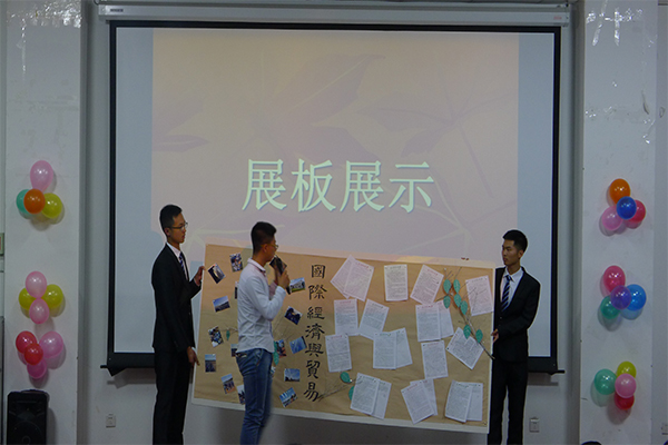 威尼斯886699举办“明德砺志,向梦起航”军训汇报会 威尼斯886699举办“明德砺志,向梦起航”军训汇报会
