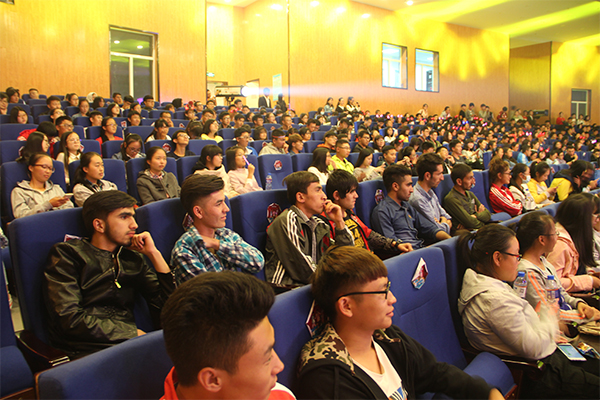 威尼斯886699举行2016级新生开学典礼暨迎新晚会 威尼斯886699举行2016级新生开学典礼暨迎新晚会